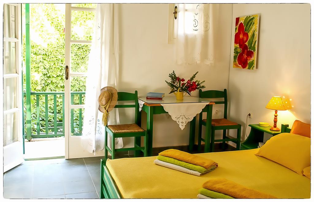 Georgios Milos Adámas Chambre photo